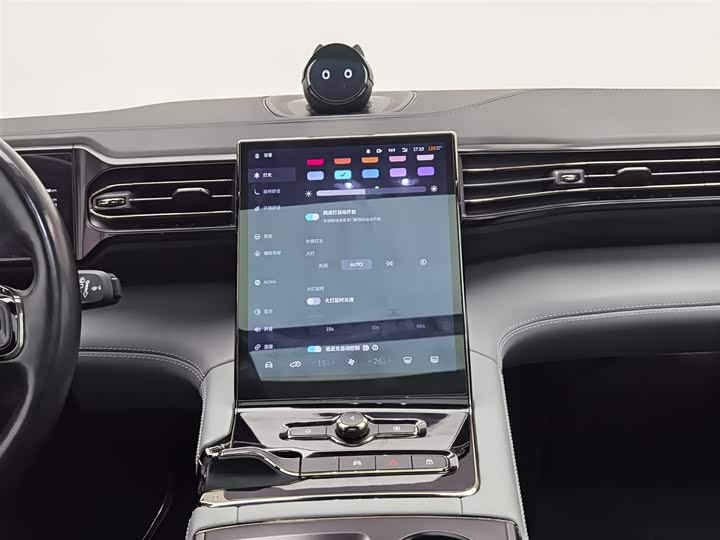 Фото 12 - Nio ES8