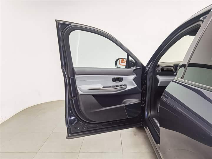 Фото 8 - Nio ES8