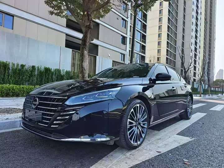 Фото 1 - Nissan Teana