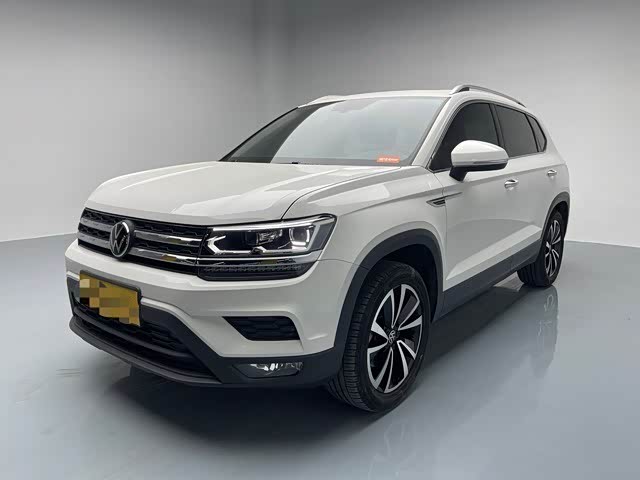 Фото 1 - Volkswagen Tharu