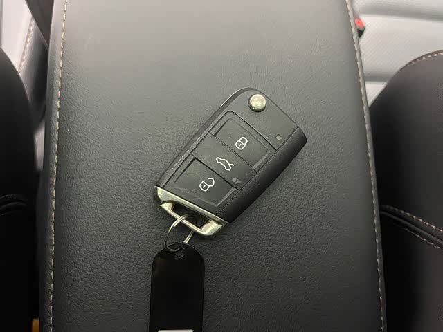 Фото 18 - Volkswagen Tharu