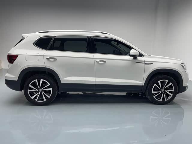 Фото 19 - Volkswagen Tharu