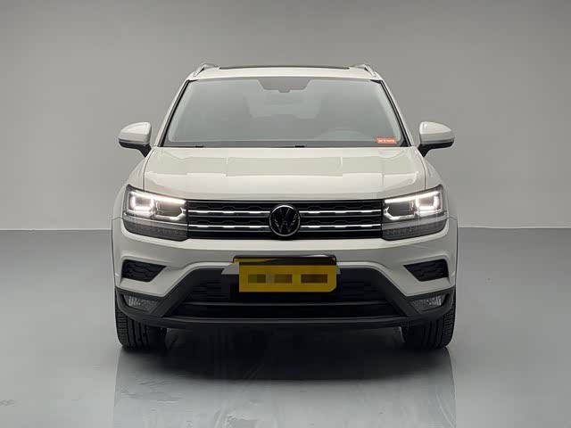 Фото 2 - Volkswagen Tharu