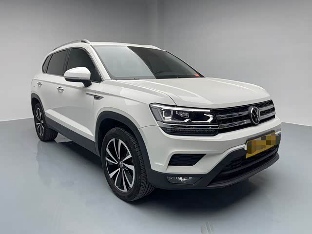 Фото 3 - Volkswagen Tharu