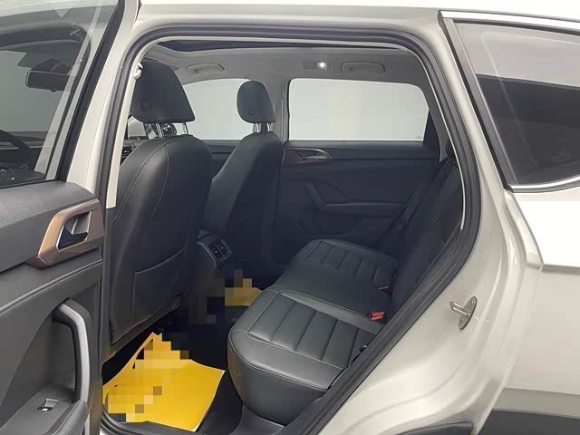 Фото 7 - Volkswagen Tharu