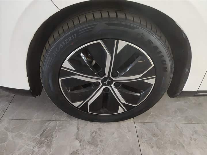 Фото 23 - XPeng P5