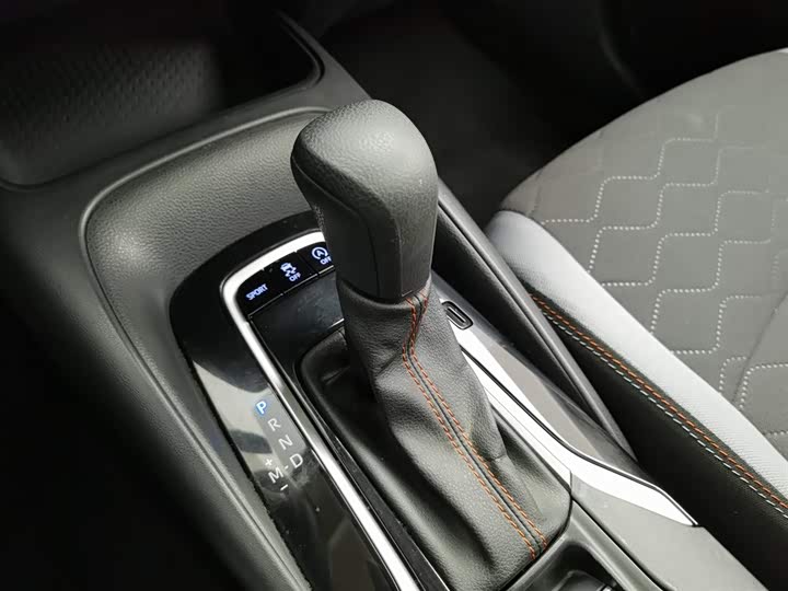 Фото 13 - Toyota Corolla