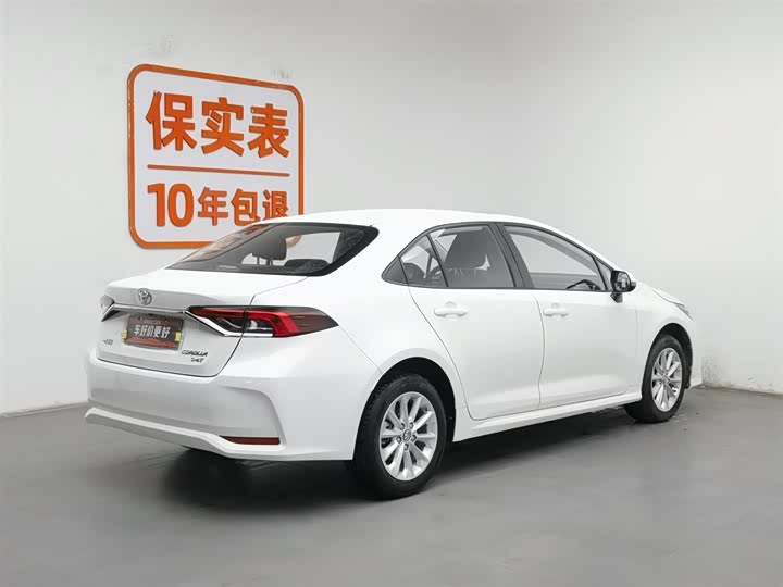 Фото 2 - Toyota Corolla