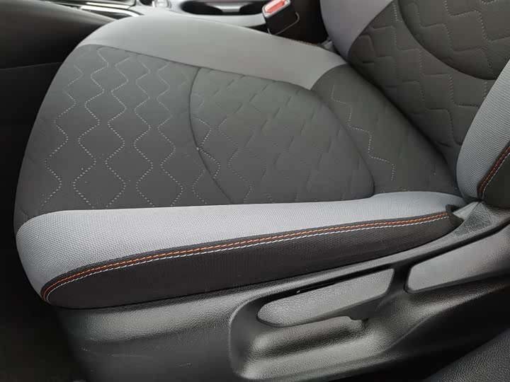 Фото 20 - Toyota Corolla