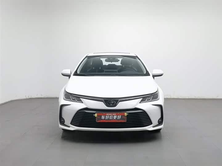 Фото 3 - Toyota Corolla