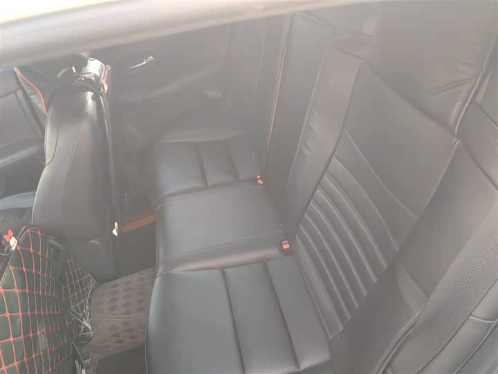 Фото 17 - Nissan Sylphy