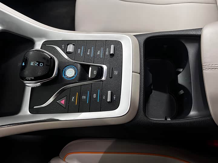 Фото 21 - BYD Song Pro Hybrid