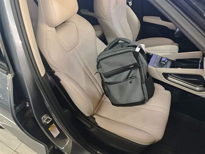 Фото 25 - BYD Yuan Up