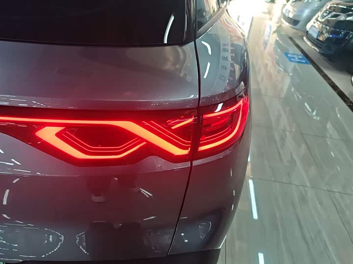 Фото 8 - BYD Yuan Up