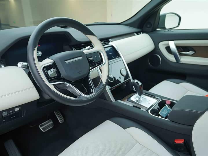 Фото 10 - Land Rover Discovery Sport