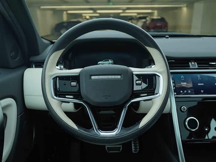 Фото 18 - Land Rover Discovery Sport