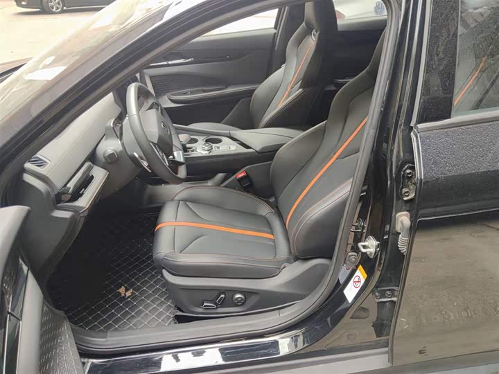 Фото 15 - Changan UNI-V