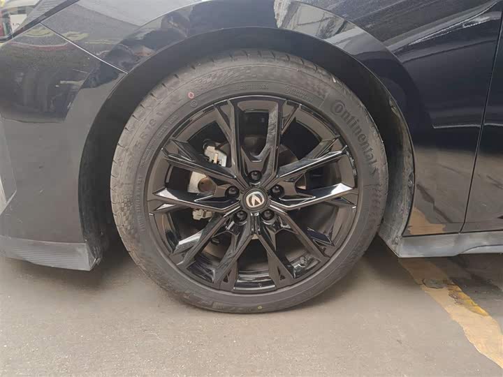 Фото 23 - Changan UNI-V