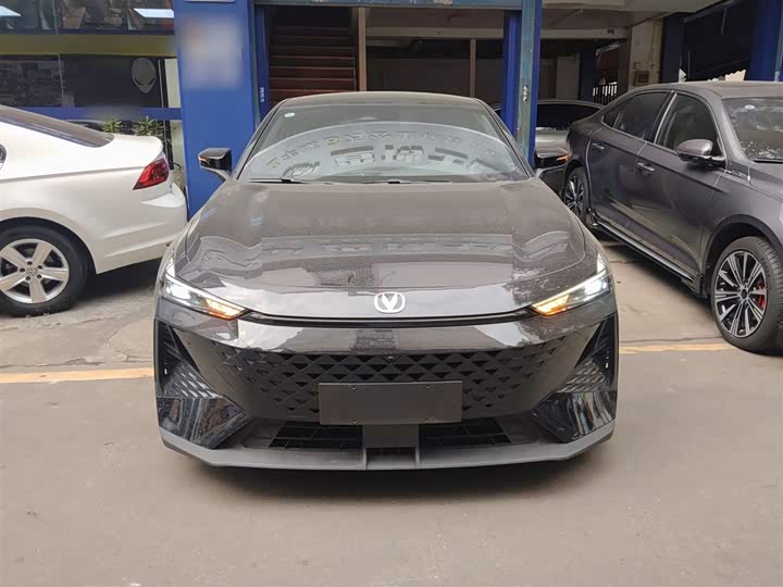 Фото 3 - Changan UNI-V