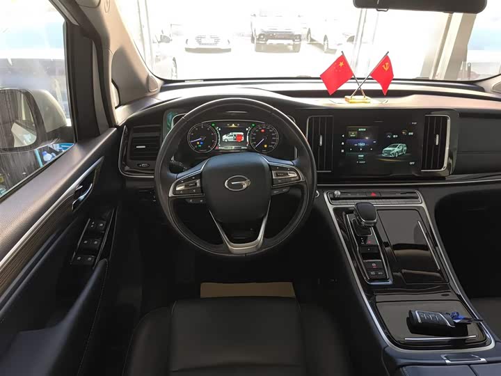 Фото 11 - GAC Trumpchi M8