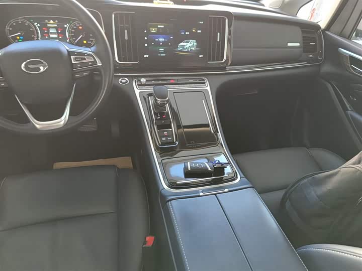 Фото 14 - GAC Trumpchi M8