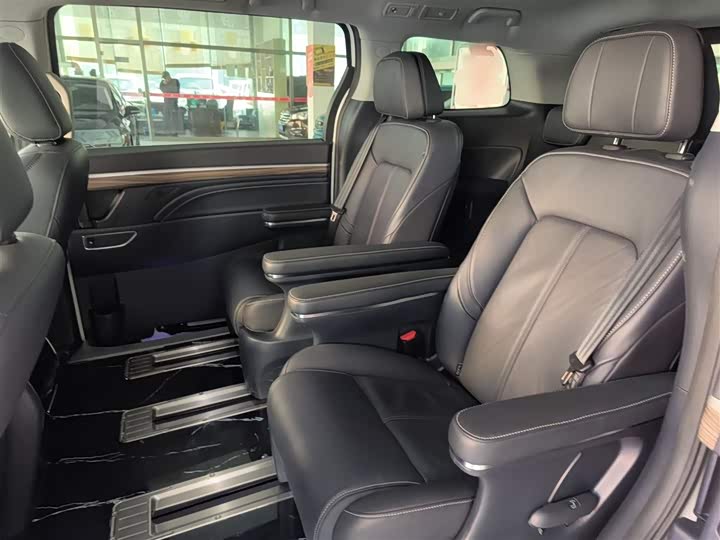 Фото 17 - GAC Trumpchi M8