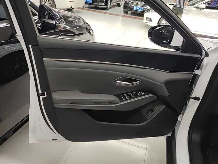 Фото 7 - BYD Qin L