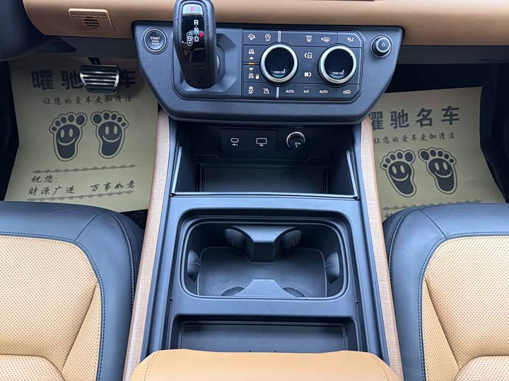 Фото 12 - Land Rover Defender