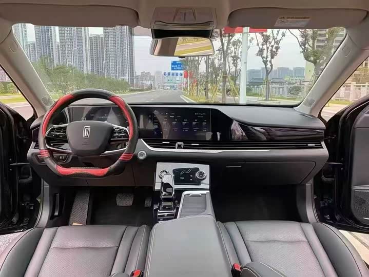 Фото 6 - Bestune B70