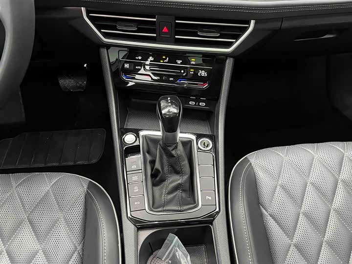 Фото 5 - Volkswagen Sagitar L