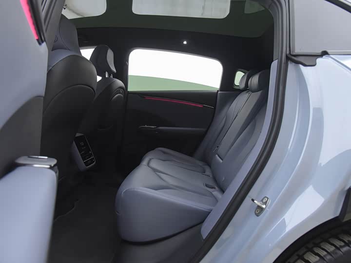 Фото 14 - XPeng G7