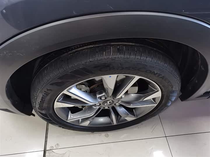 Фото 23 - Infiniti QX60