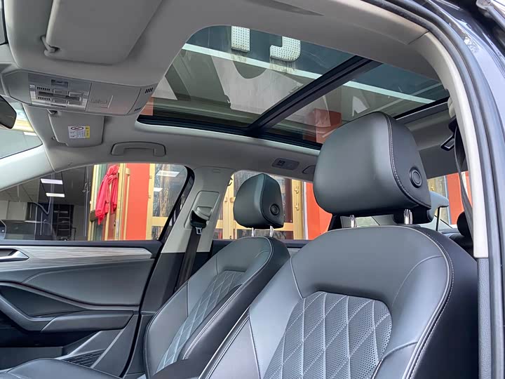 Фото 10 - Volkswagen Sagitar L