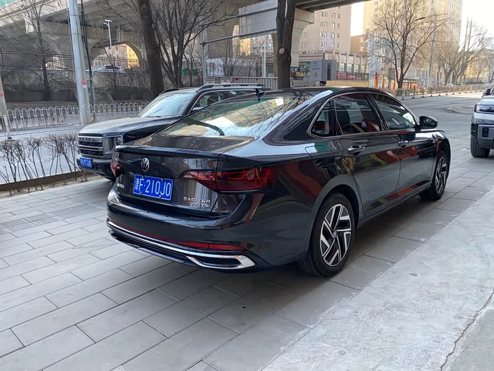 Фото 5 - Volkswagen Sagitar L