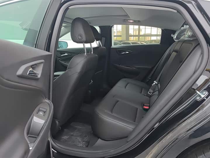 Фото 11 - Chevrolet Malibu XL