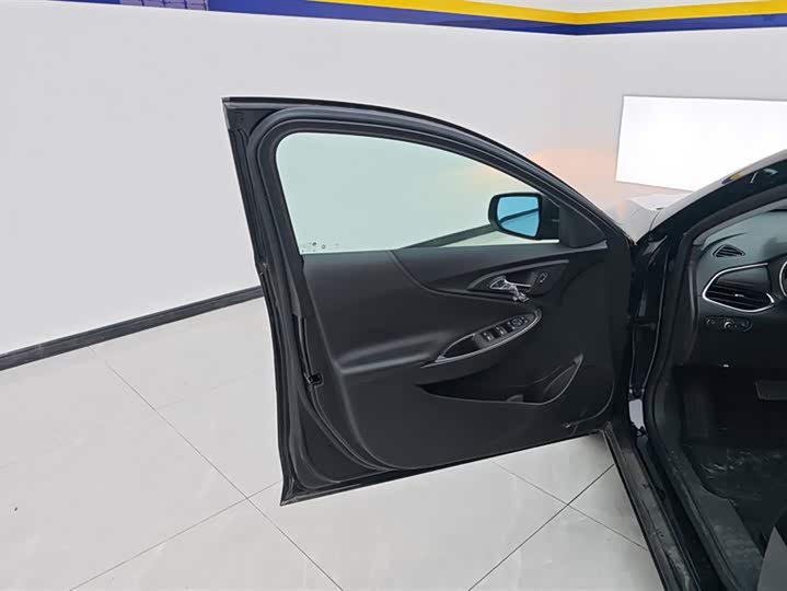 Фото 7 - Chevrolet Malibu XL