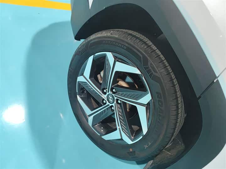 Фото 26 - Hyundai Tucson L