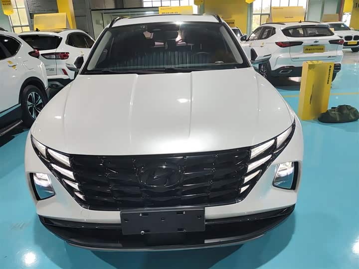 Фото 3 - Hyundai Tucson L