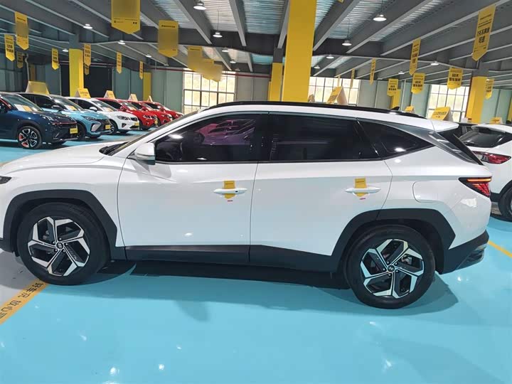 Фото 5 - Hyundai Tucson L