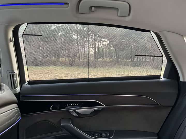 Фото 12 - Audi A8