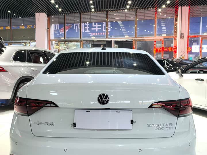 Фото 5 - Volkswagen Sagitar L