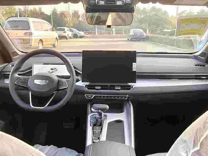 Photo 17 - Geely Preface