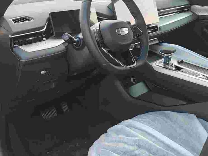 Photo 5 - Geely Preface