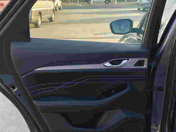 Photo 8 - Geely Preface