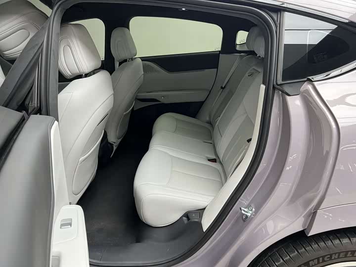 Фото 15 - XPeng G6