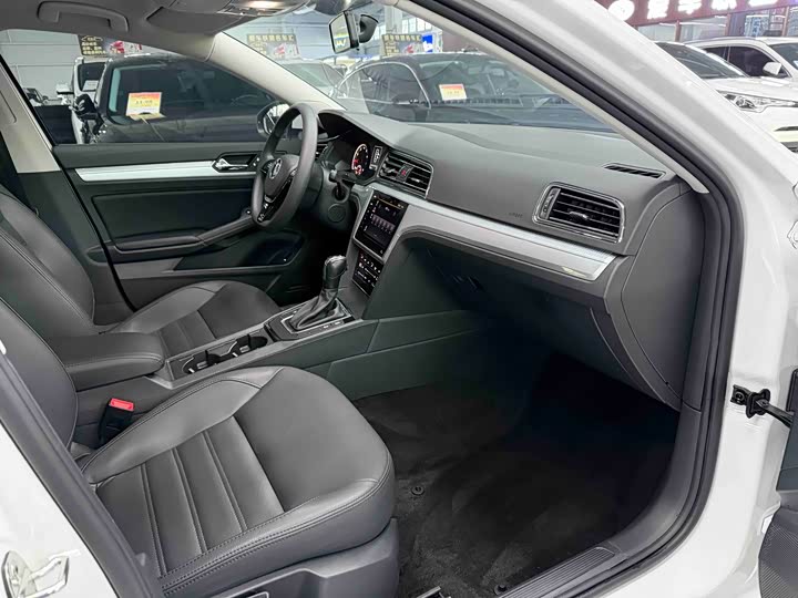 Фото 15 - Volkswagen Lamando L