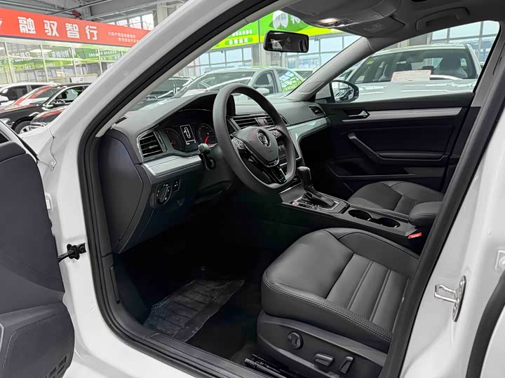 Фото 7 - Volkswagen Lamando L