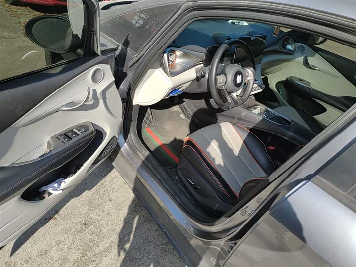 Фото 16 - BYD Dolphin