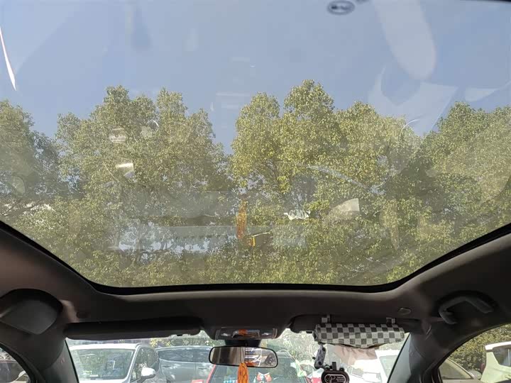 Фото 18 - BYD Dolphin