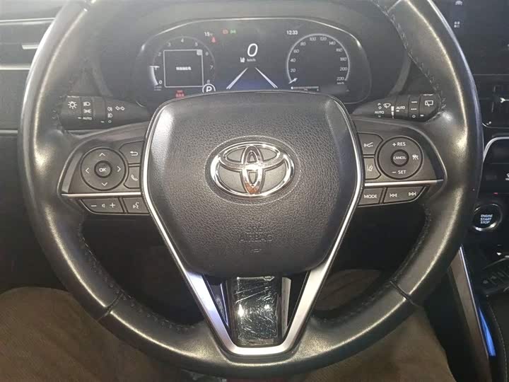 Фото 11 - Toyota Venza